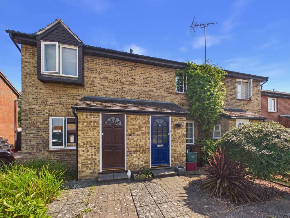 Property photo 1 of 13 Giraffe360-Still013