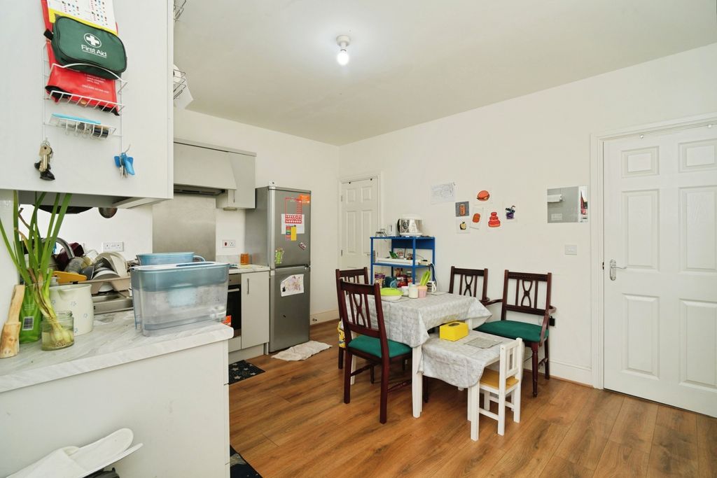 Property photo 2 of 14 Kitchen