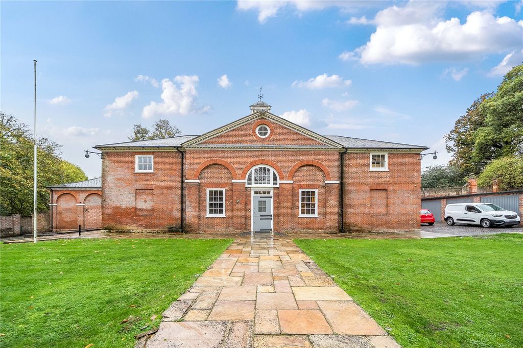 Property photo 2 of 53 Picture No. 82