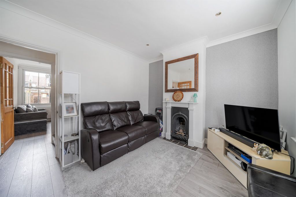 Property photo 3 of 12