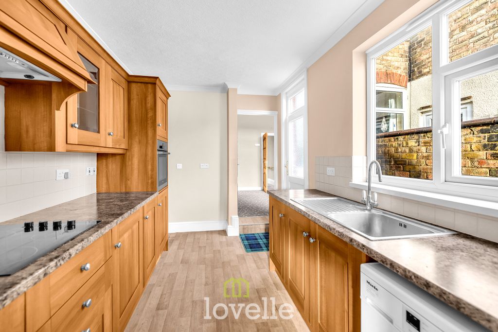 Property photo 2 of 22