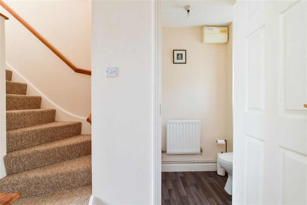 Property photo 3 of 13 Entrance Hall