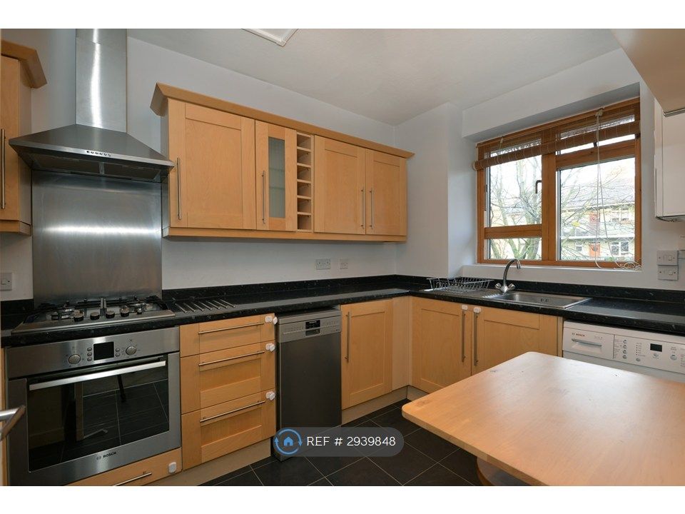 Property photo 2 of 28 Kitchen
