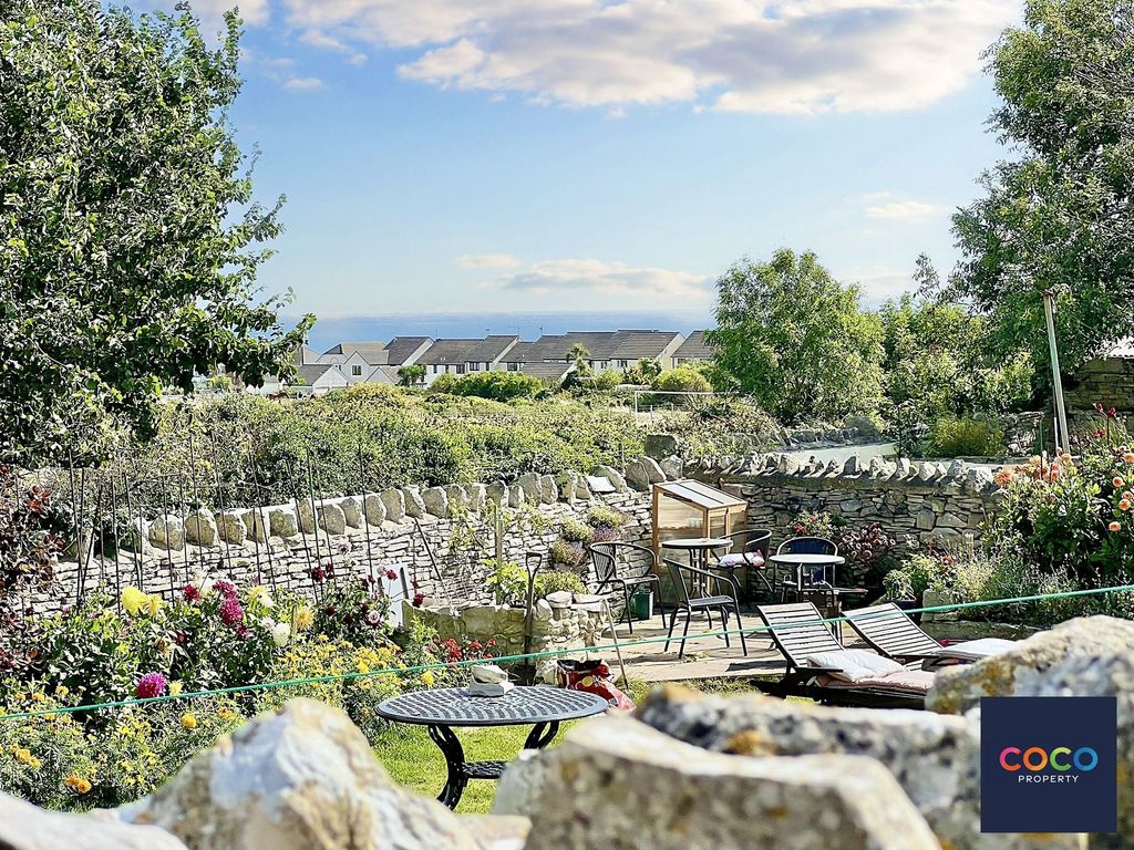 Property photo 2 of 19 Garden View