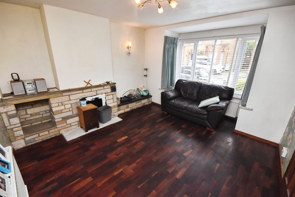 Property photo 3 of 16