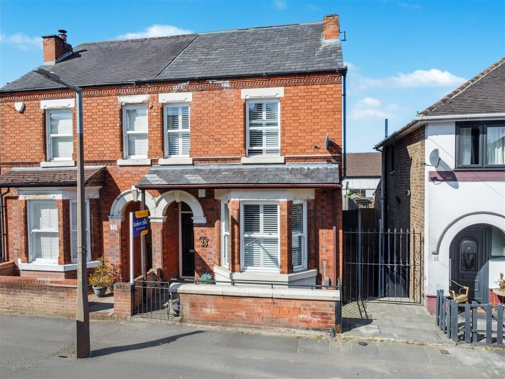 Property photo 1 of 34