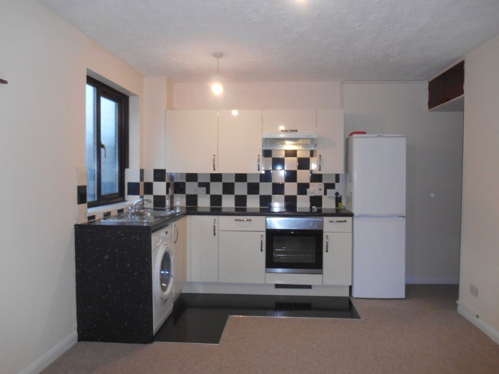 Property photo 2 of 6