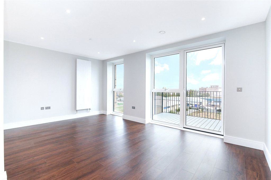 Property photo 2 of 10 Kitchen/Living Area