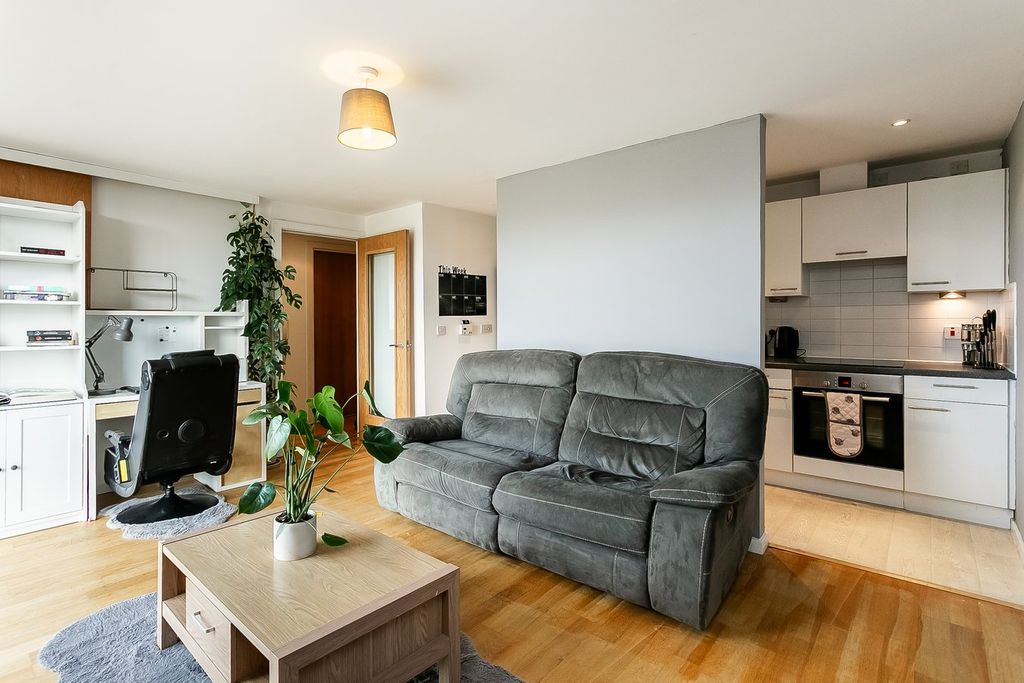 Property photo 3 of 16