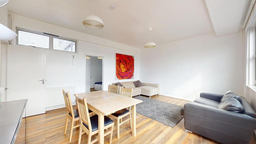 Property photo 3 of 28 6874De8d04371E4725F5Ff7F_979Cdadc659E2560F98B8465d