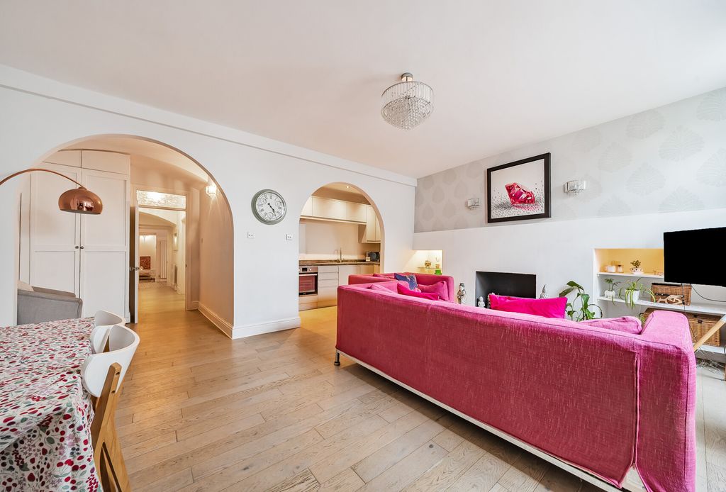 Property photo 2 of 16 Reception Room