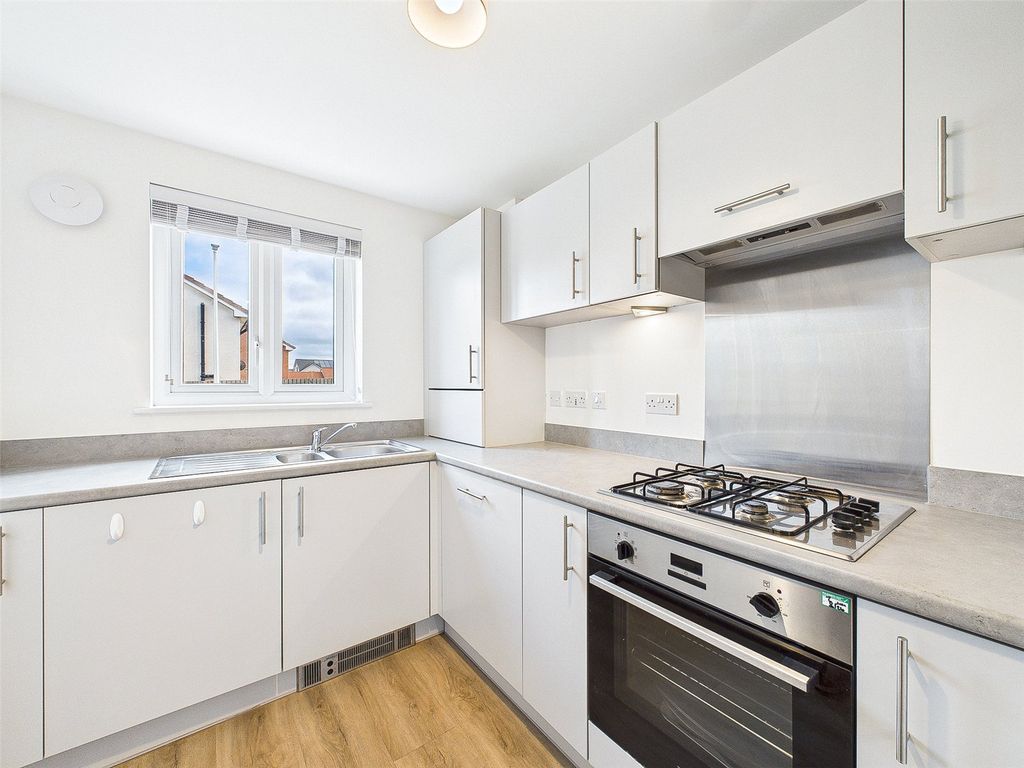 Property photo 3 of 23 Picture No. 17