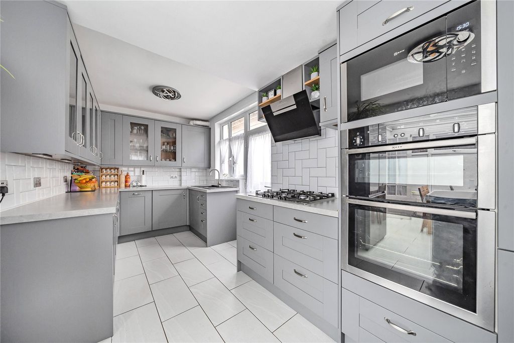 Property photo 2 of 20 Picture No. 10