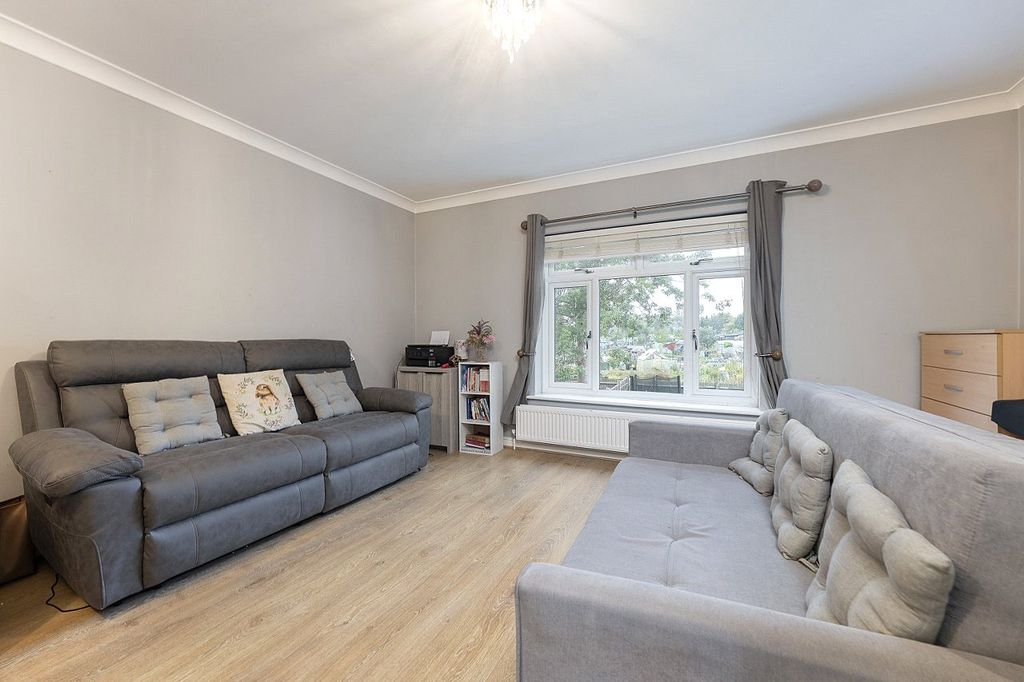 Property photo 2 of 19 Picture No. 09