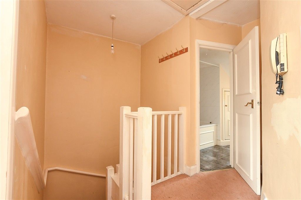 Property photo 2 of 13 Landing