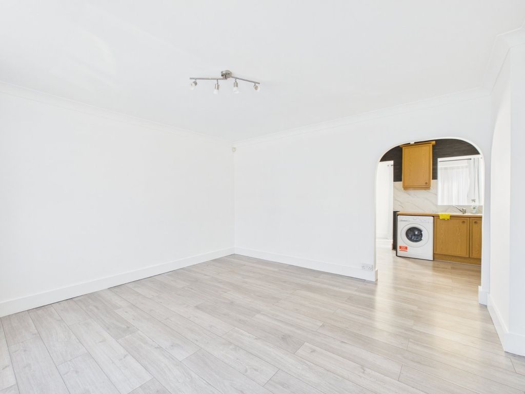 Property photo 2 of 9 Living/Dining Room