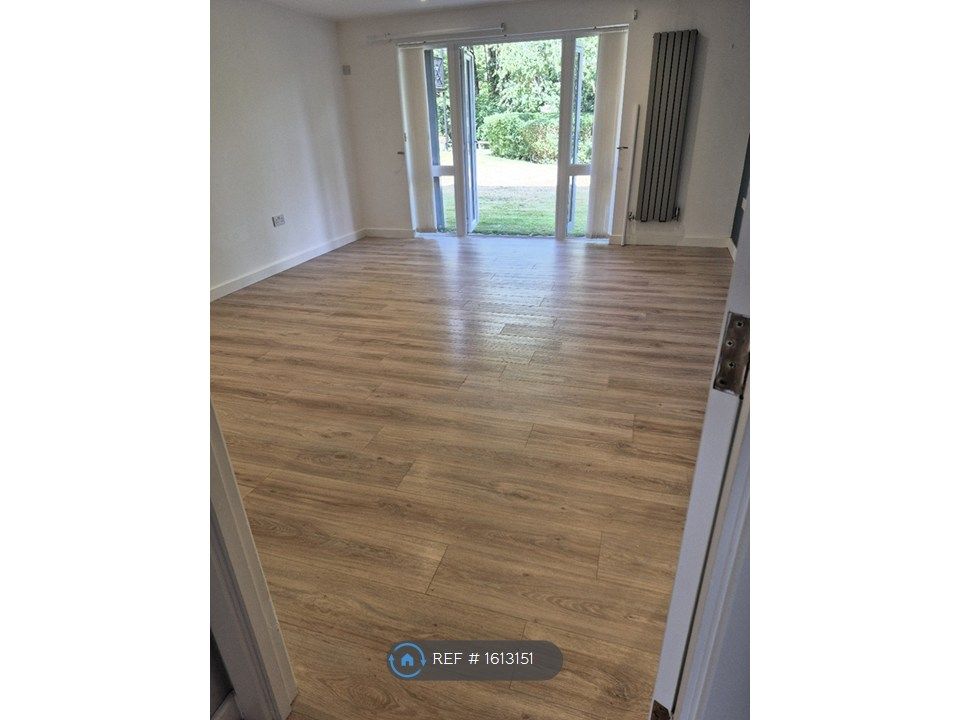 Property photo 2 of 32
