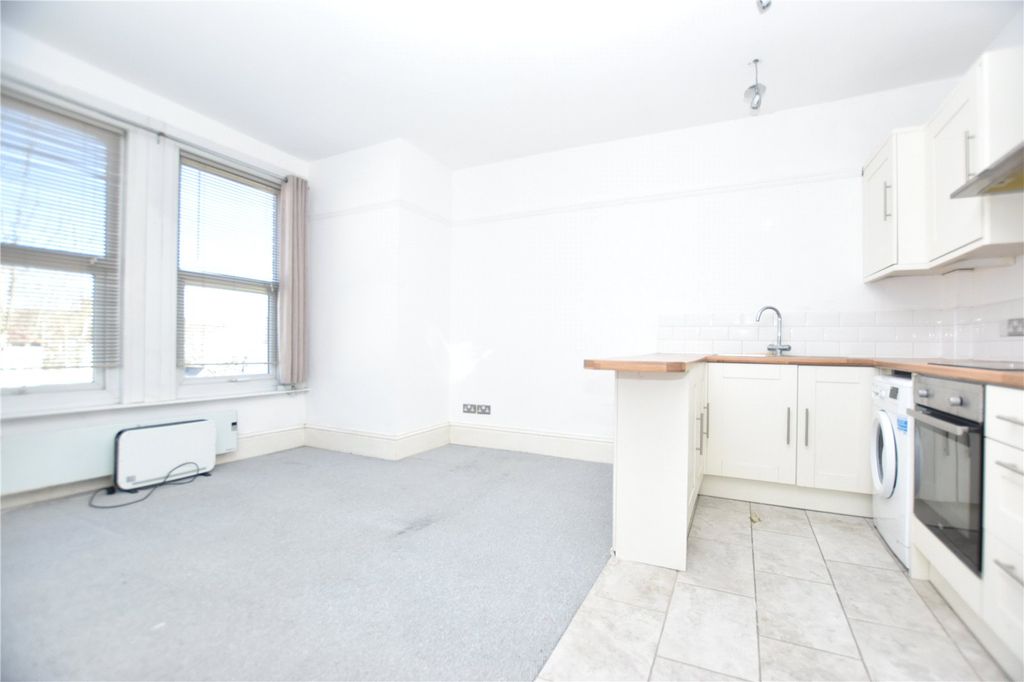 Property photo 3 of 5 Picture No. 05