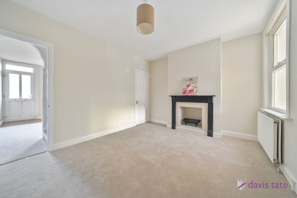 Property photo 3 of 12 Picture No. 27