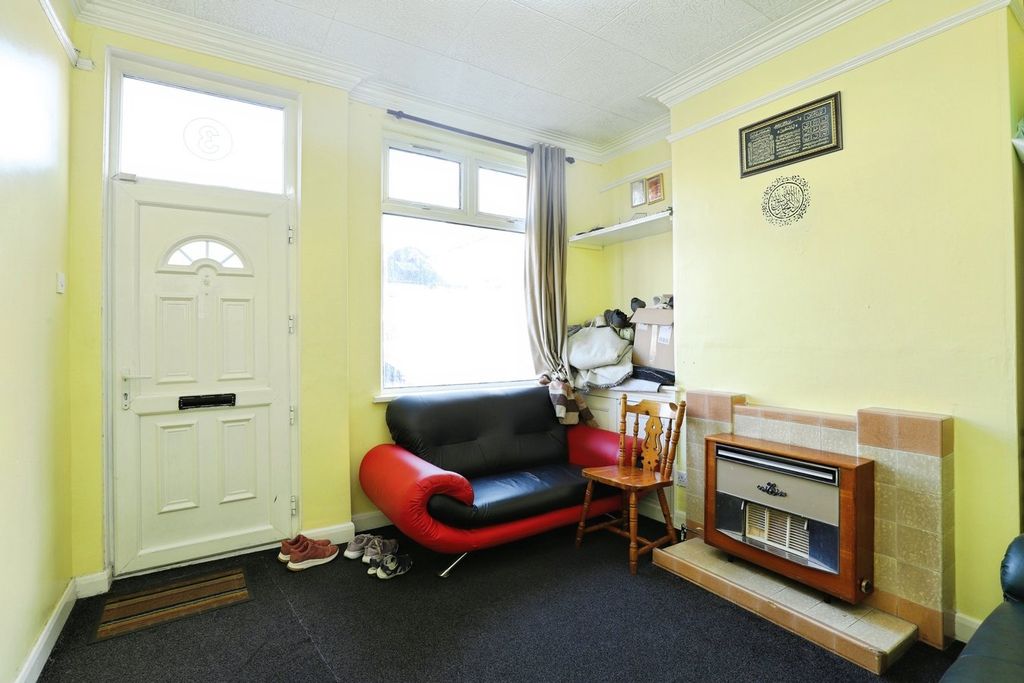 Property photo 2 of 13