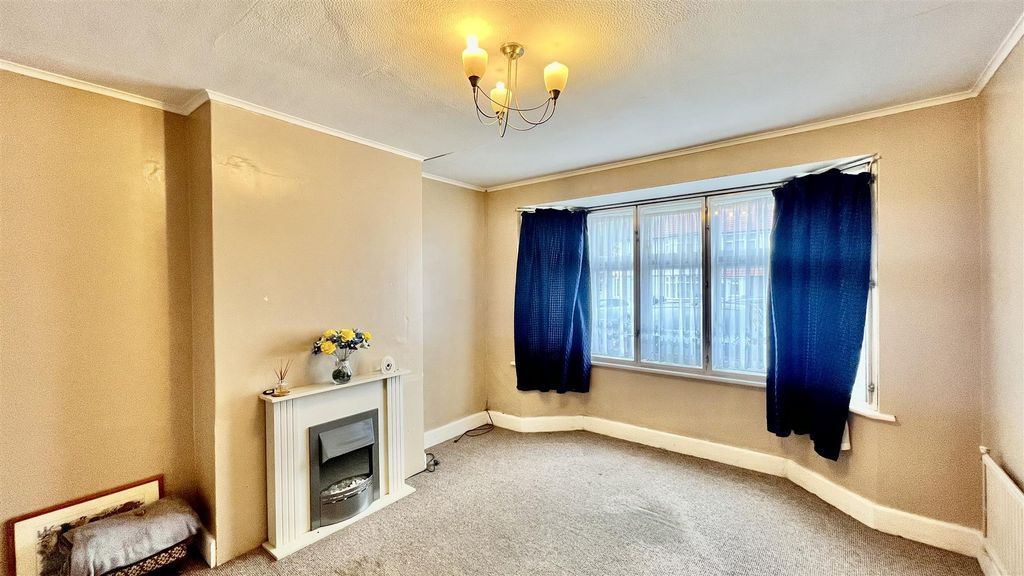 Property photo 3 of 12 Reception Room