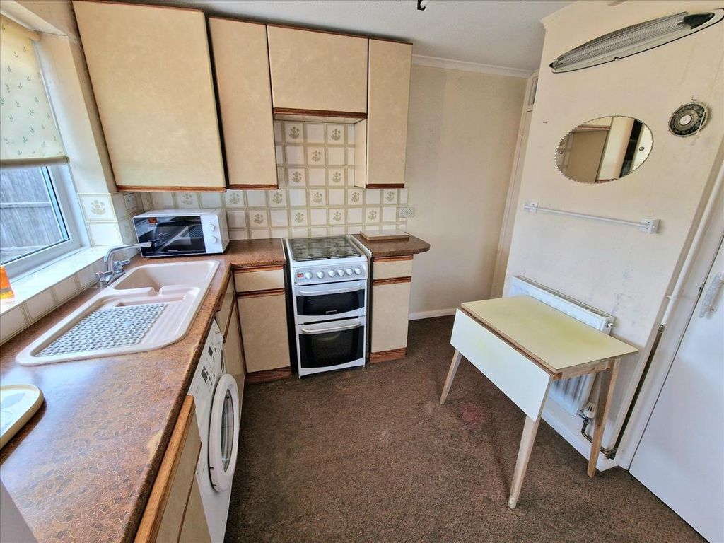 Property photo 3 of 16