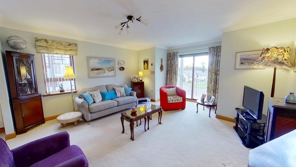 Property photo 2 of 18