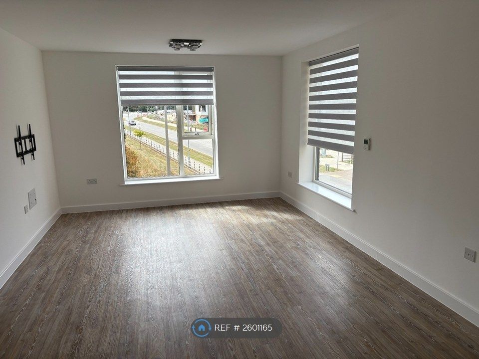 Property photo 1 of 18 Lounge