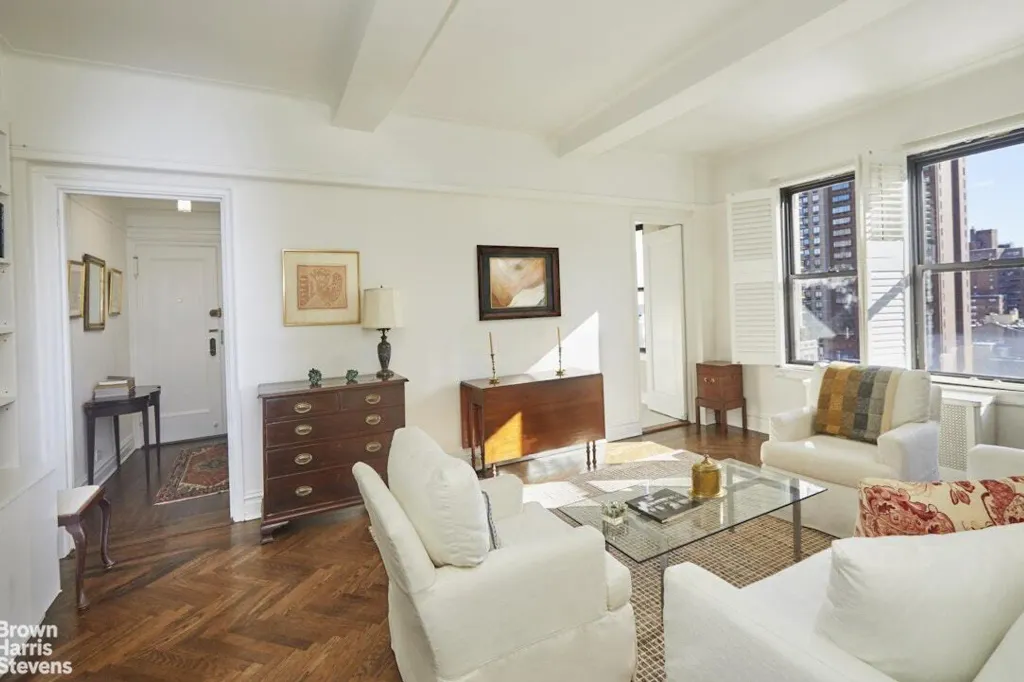 Property photo 2 of 12 <Alttext/>