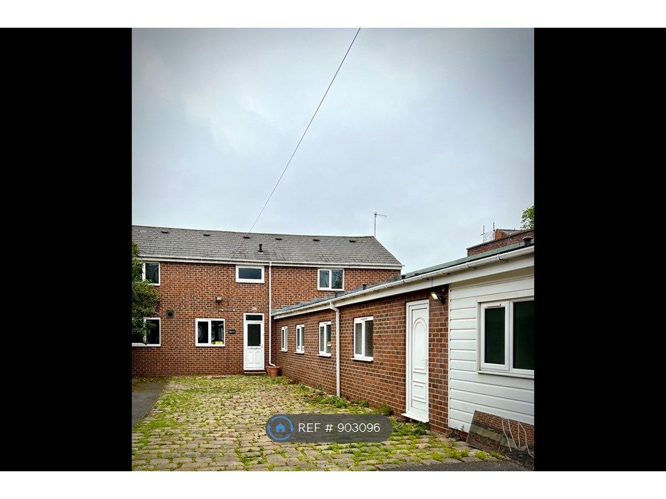 Property photo 2 of 25