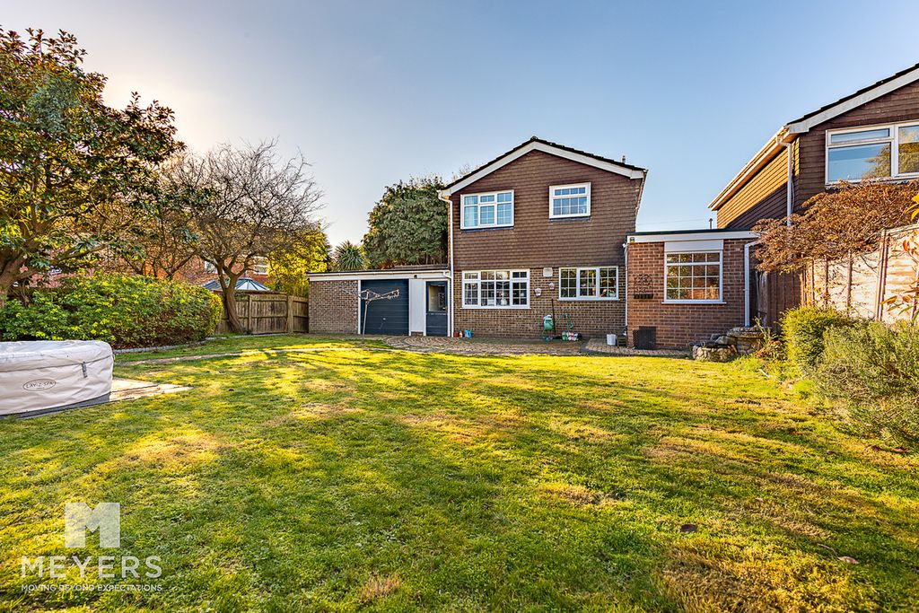 Property photo 2 of 18