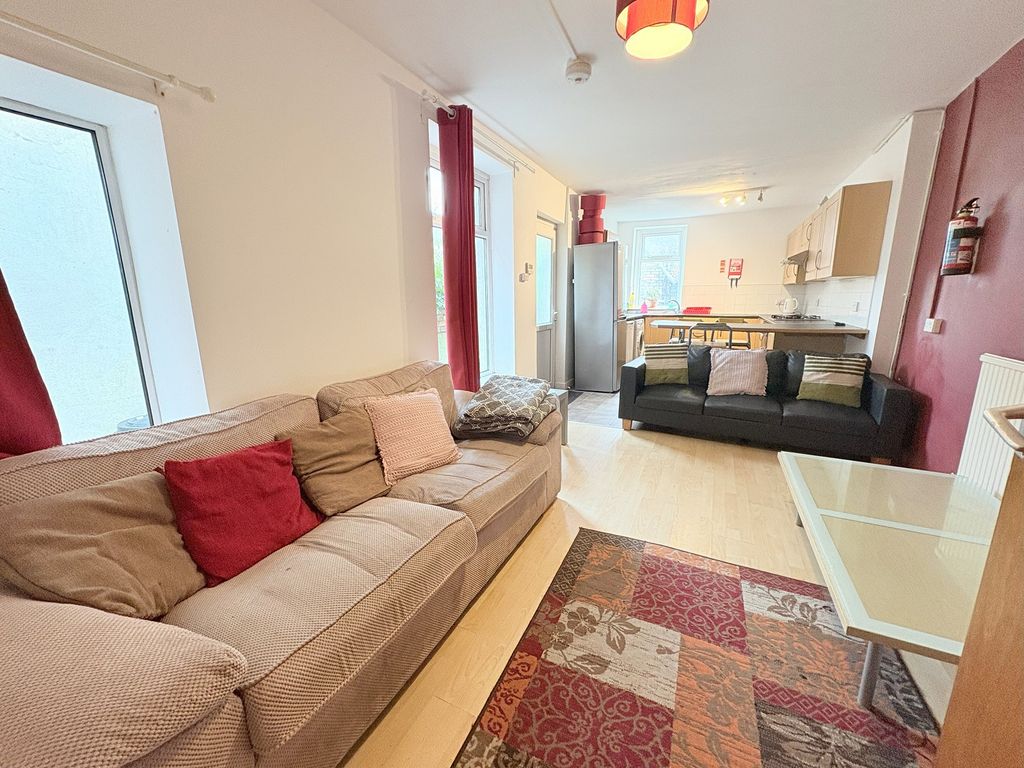 Property photo 2 of 14 Not Specified