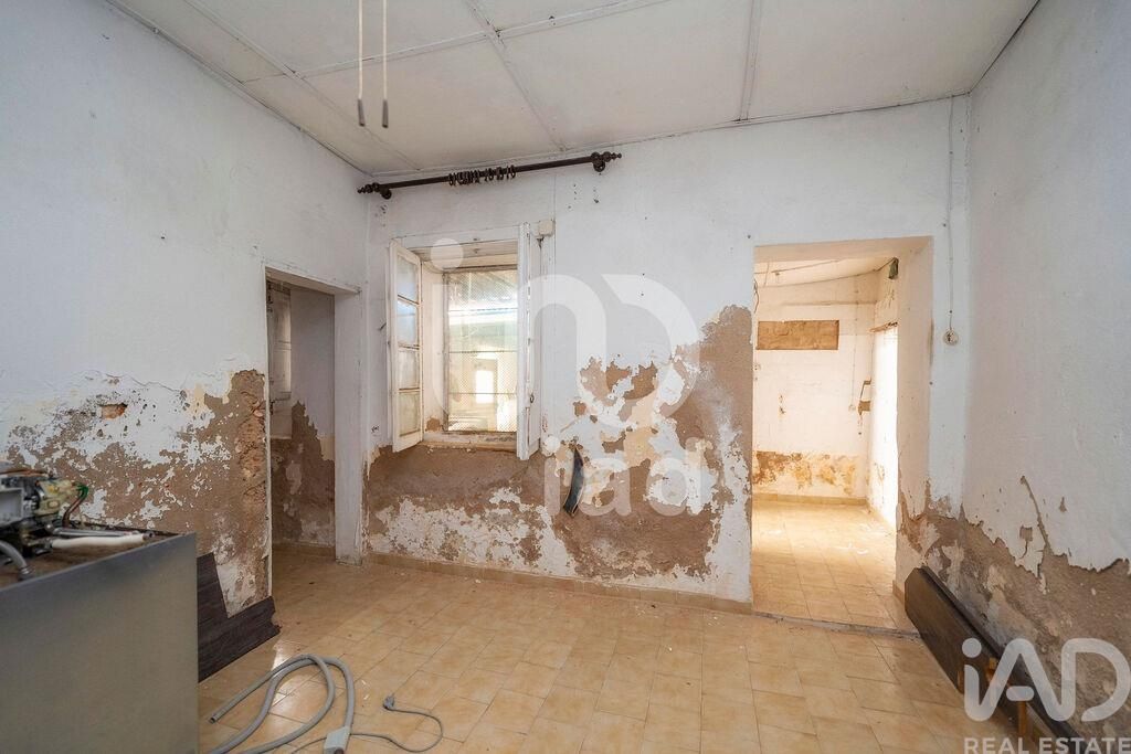 Property photo 2 of 40