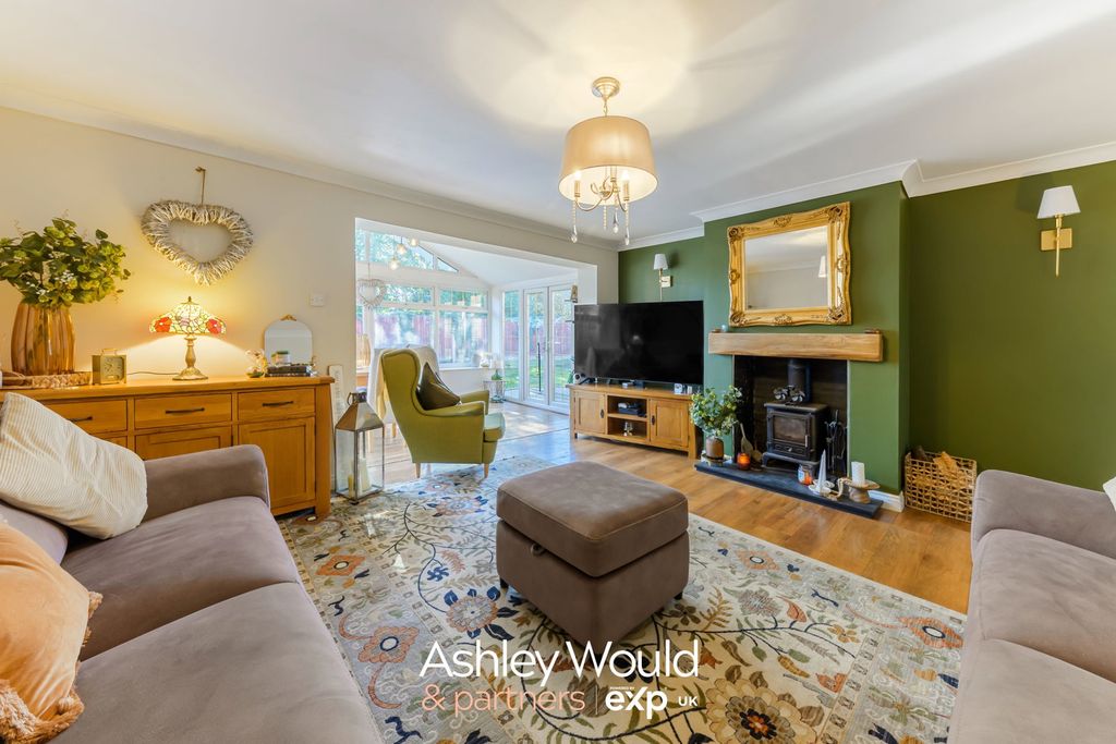Property photo 2 of 17