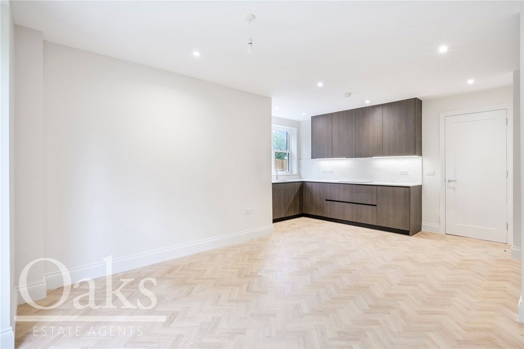 Property photo 3 of 17 Picture No. 05