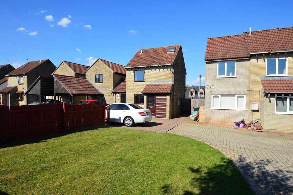 Property photo 1 of 13