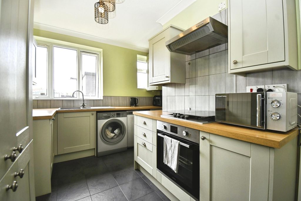 Property photo 3 of 25