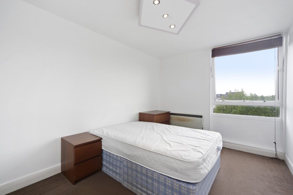 Property photo 3 of 8 Bedroom 1