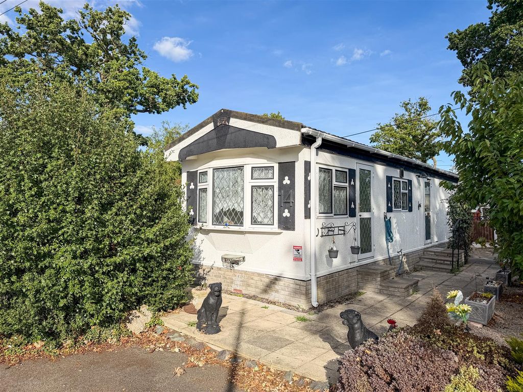 Property photo 1 of 12 Outside