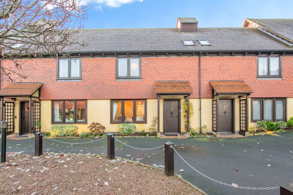 Property photo 2 of 20