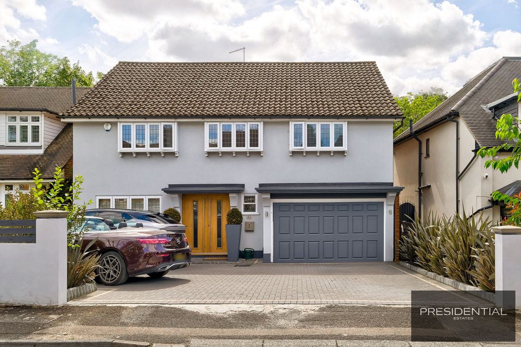 Property photo 2 of 44