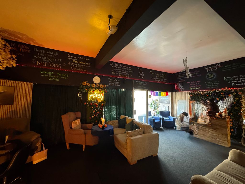 Property photo 3 of 9