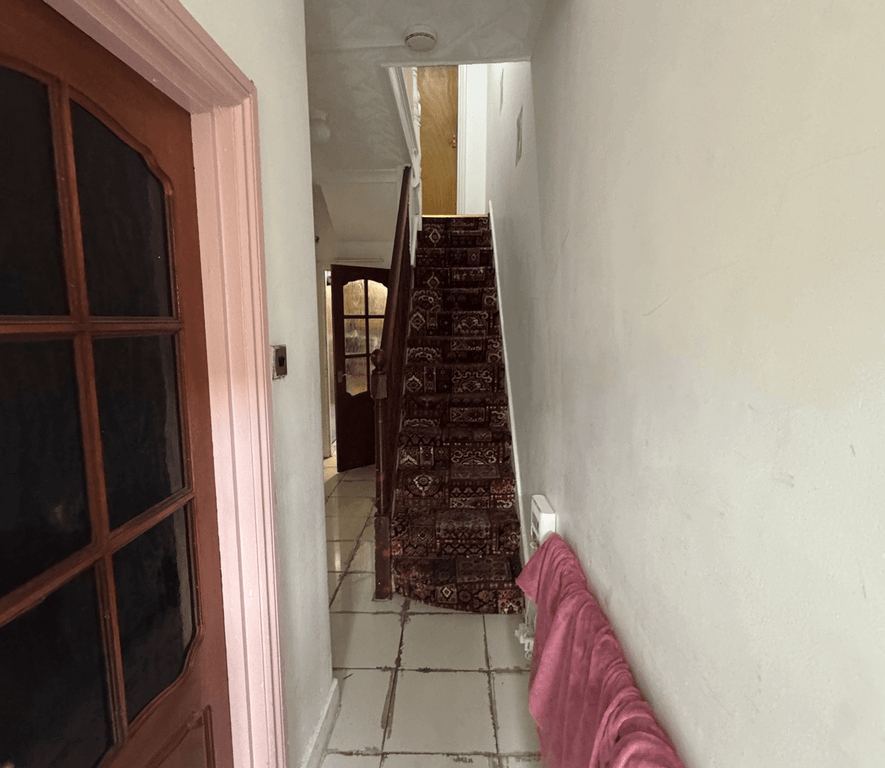 Property photo 3 of 9 Gallery