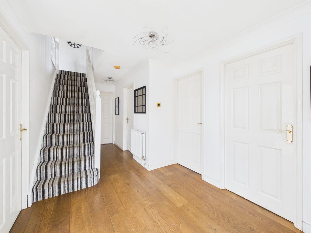 Property photo 3 of 29 Cam04922G0-Pr0069-Still008