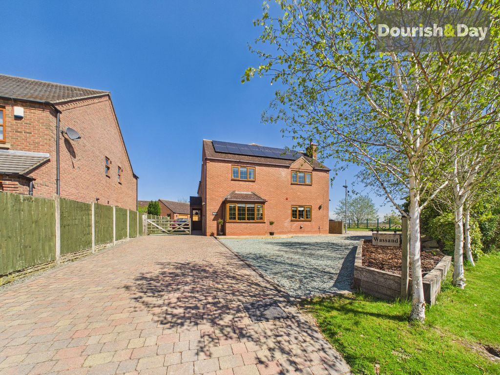 Property photo 1 of 32