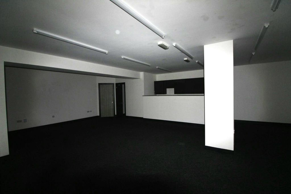 Property photo 2 of 6 1Sr6Lruf.Png