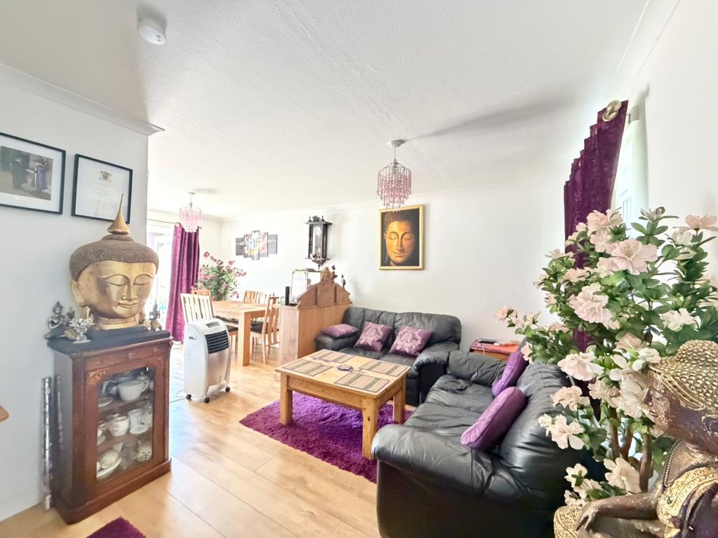 Property photo 3 of 9 Image