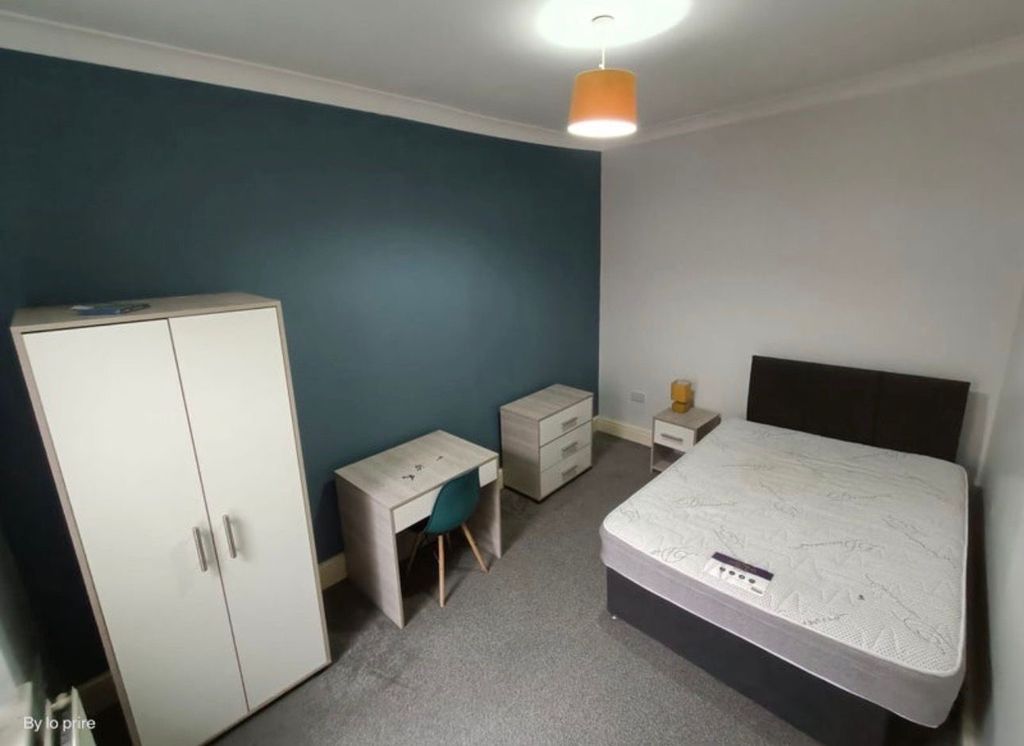 Property photo 3 of 3