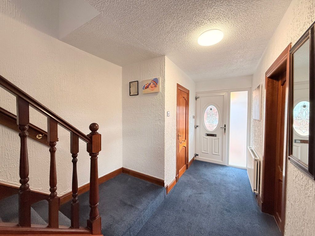 Property photo 2 of 30