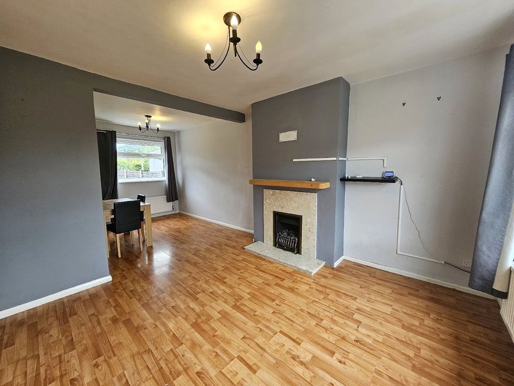 Property photo 3 of 12 Lounge Dining Room